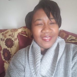 Meet your Posher, Connie